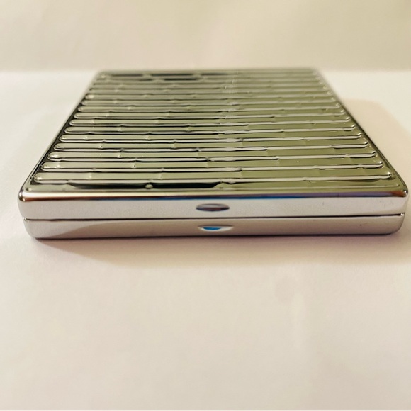 NEW GUCCI Bamboo Compact Silver Mirror Magnification - Picture 5 of 13